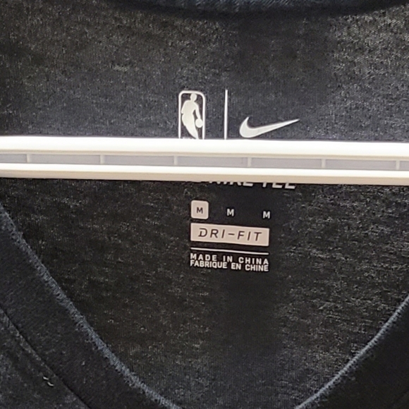 Raptors Nike dri fit t-shirt - Picture 3 of 3